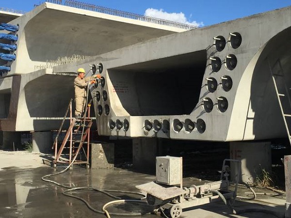 �׵�ѹ������ѹ�������з���һ����״̬����ô���£���������